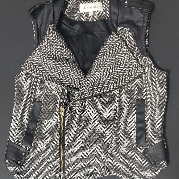 Daniel Rainn moto vest - Picture 5 of 13